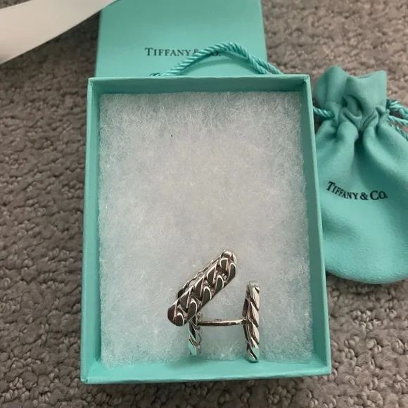 Tiffany & Co. Cufflinks in sterling silver . Cuff links